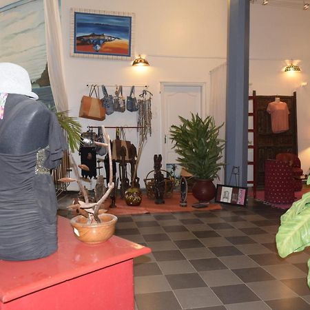 Hôtel Fana à Dakar Extérieur photo