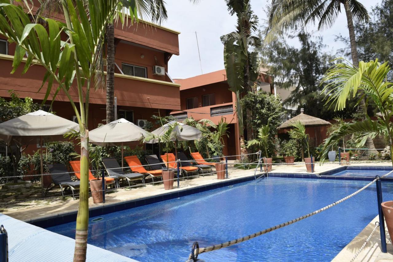 Hôtel Fana à Dakar Extérieur photo