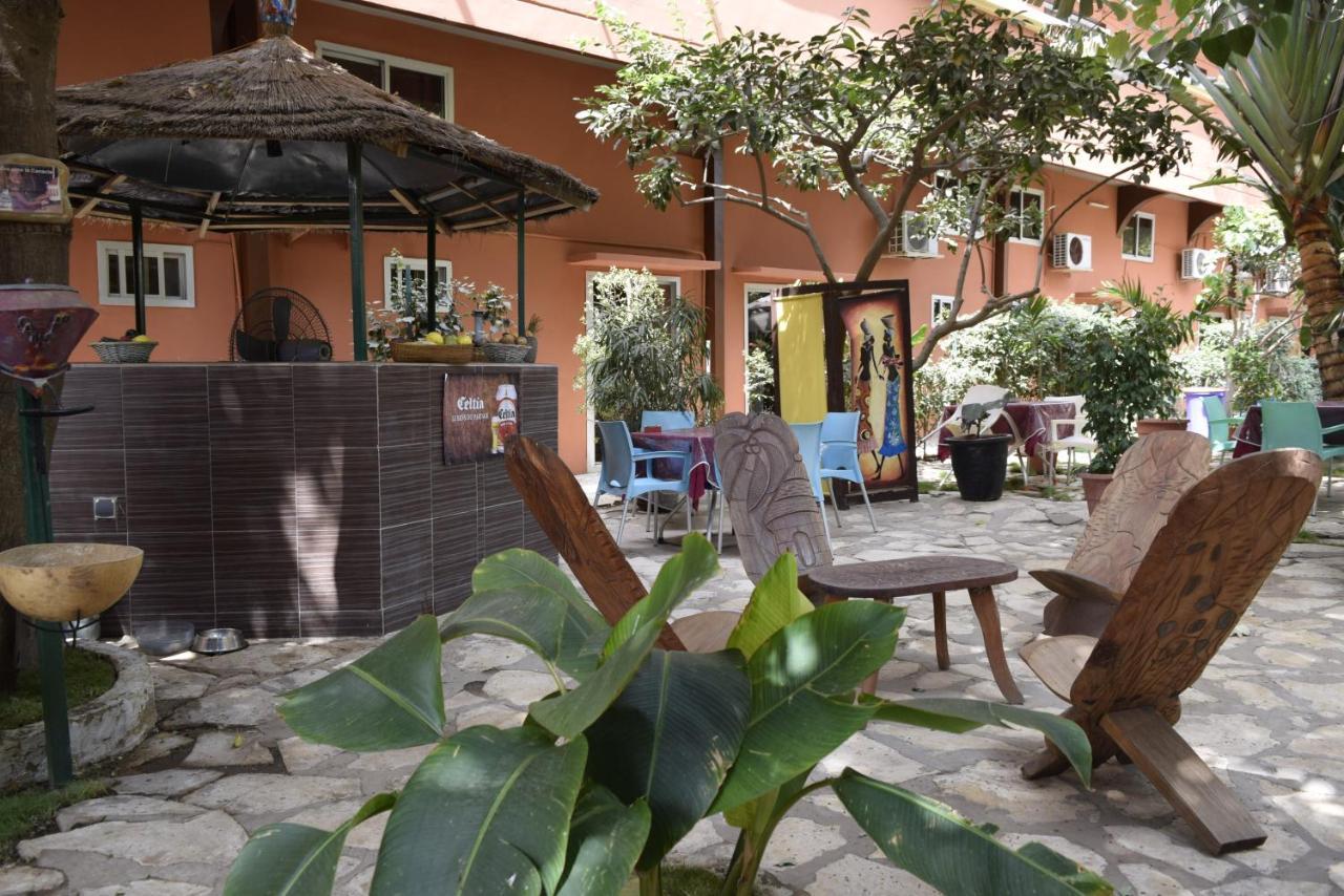 Hôtel Fana à Dakar Extérieur photo