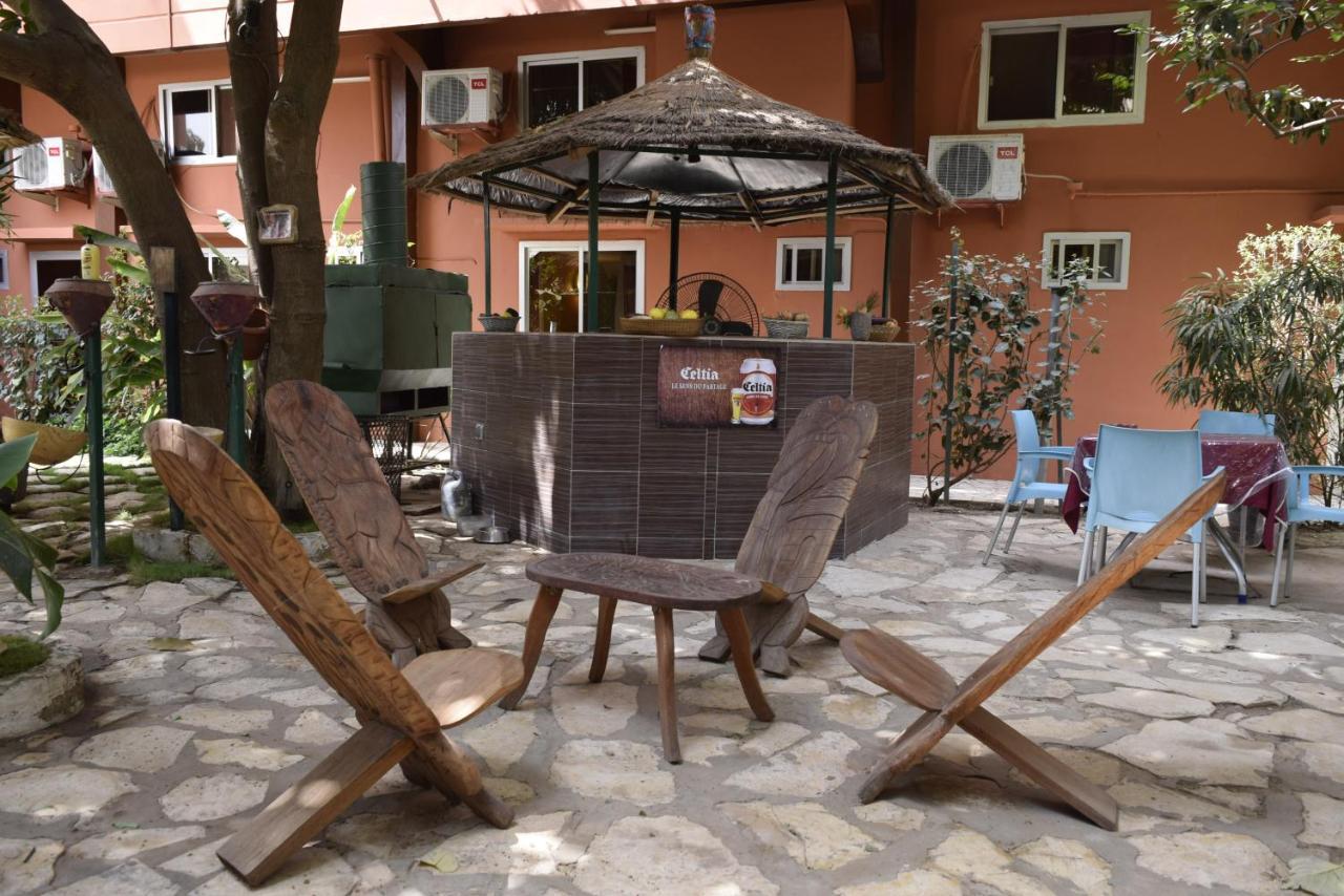 Hôtel Fana à Dakar Extérieur photo
