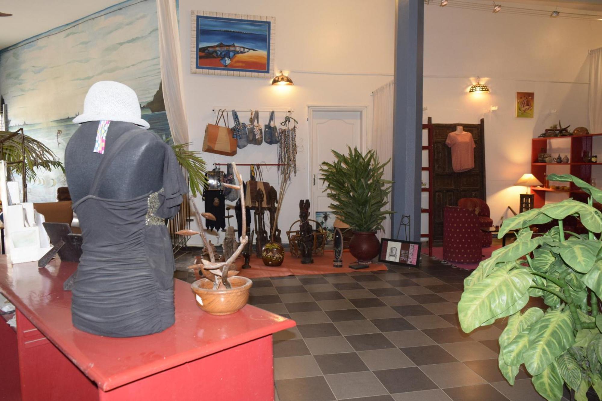 Hôtel Fana à Dakar Extérieur photo