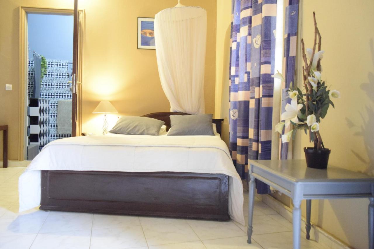 Hôtel Fana à Dakar Extérieur photo
