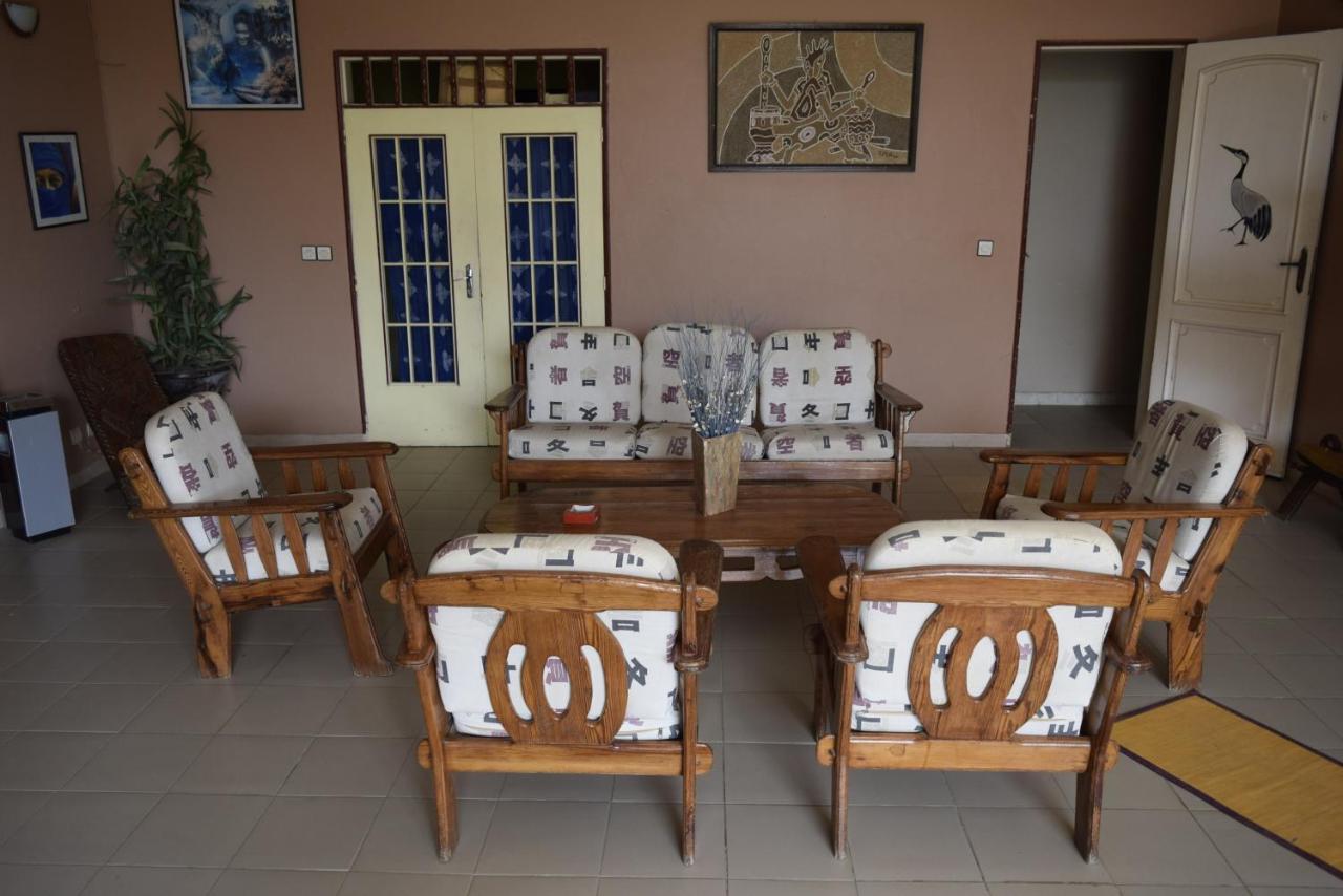 Hôtel Fana à Dakar Extérieur photo
