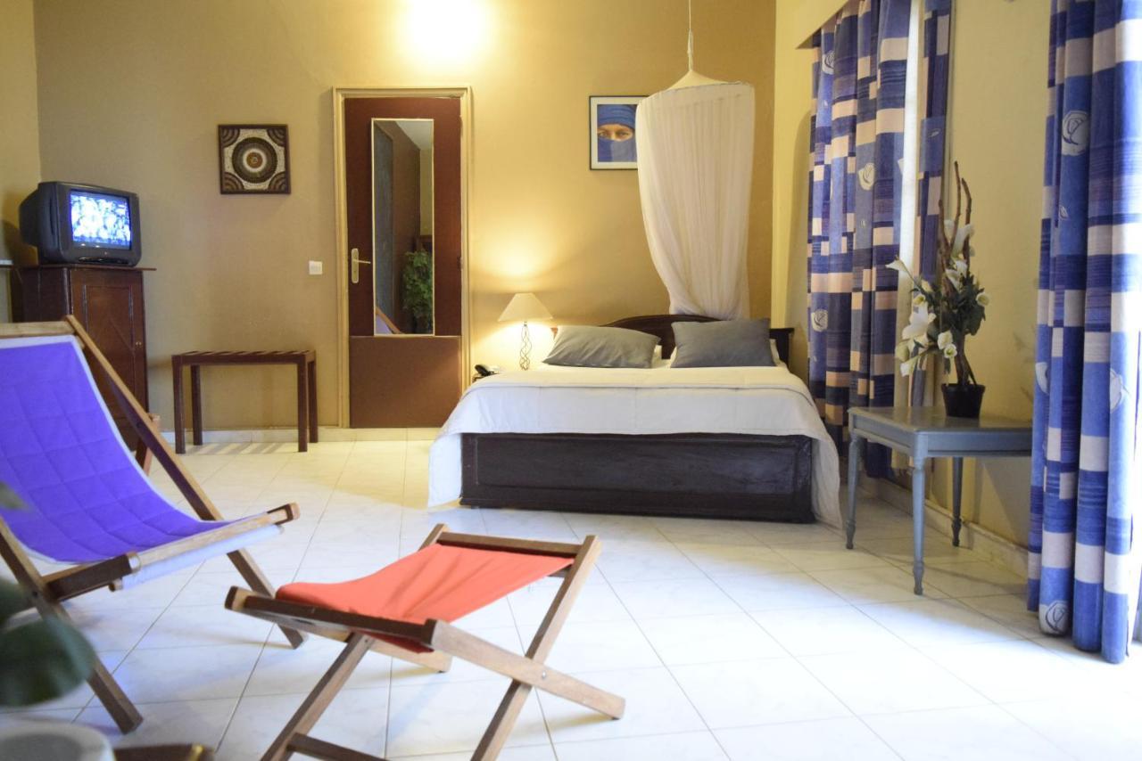 Hôtel Fana à Dakar Extérieur photo