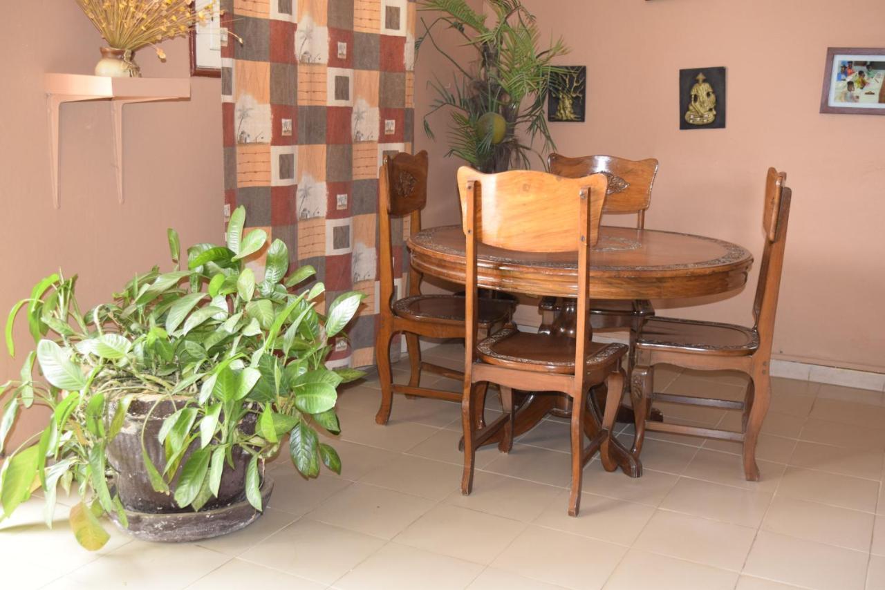 Hôtel Fana à Dakar Extérieur photo