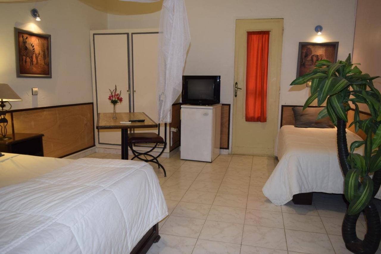 Hôtel Fana à Dakar Extérieur photo