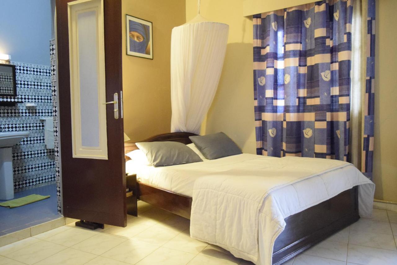 Hôtel Fana à Dakar Extérieur photo