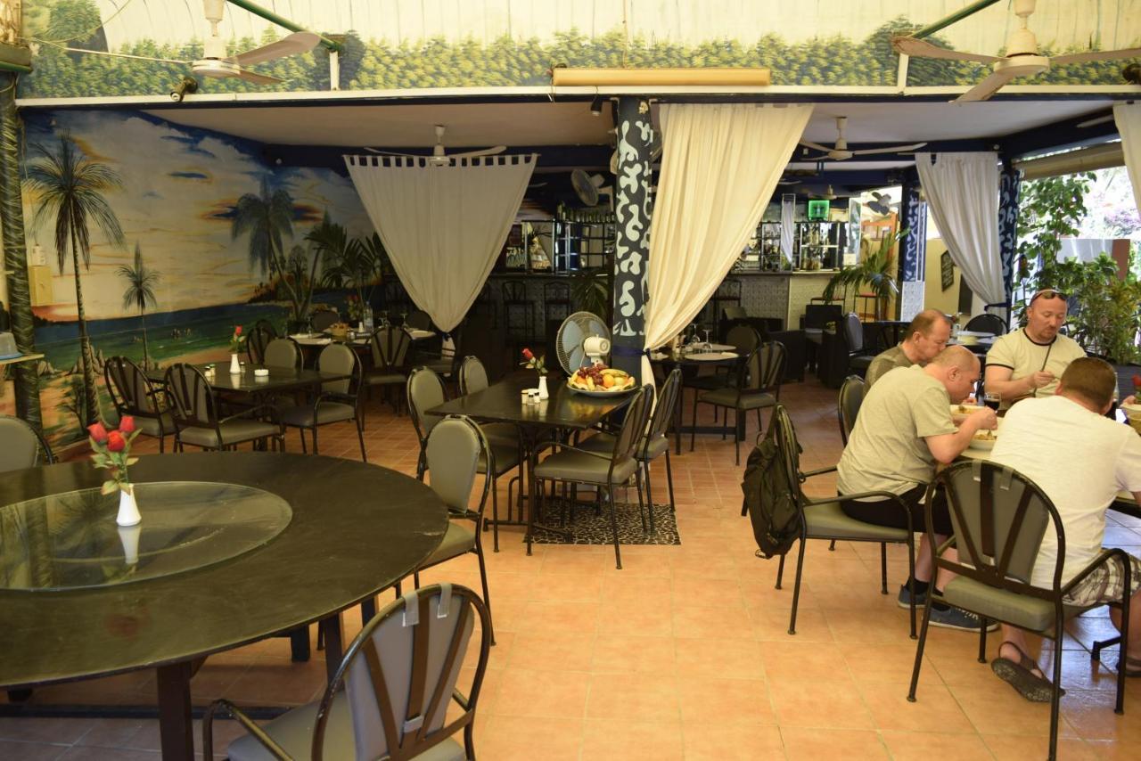 Hôtel Fana à Dakar Extérieur photo