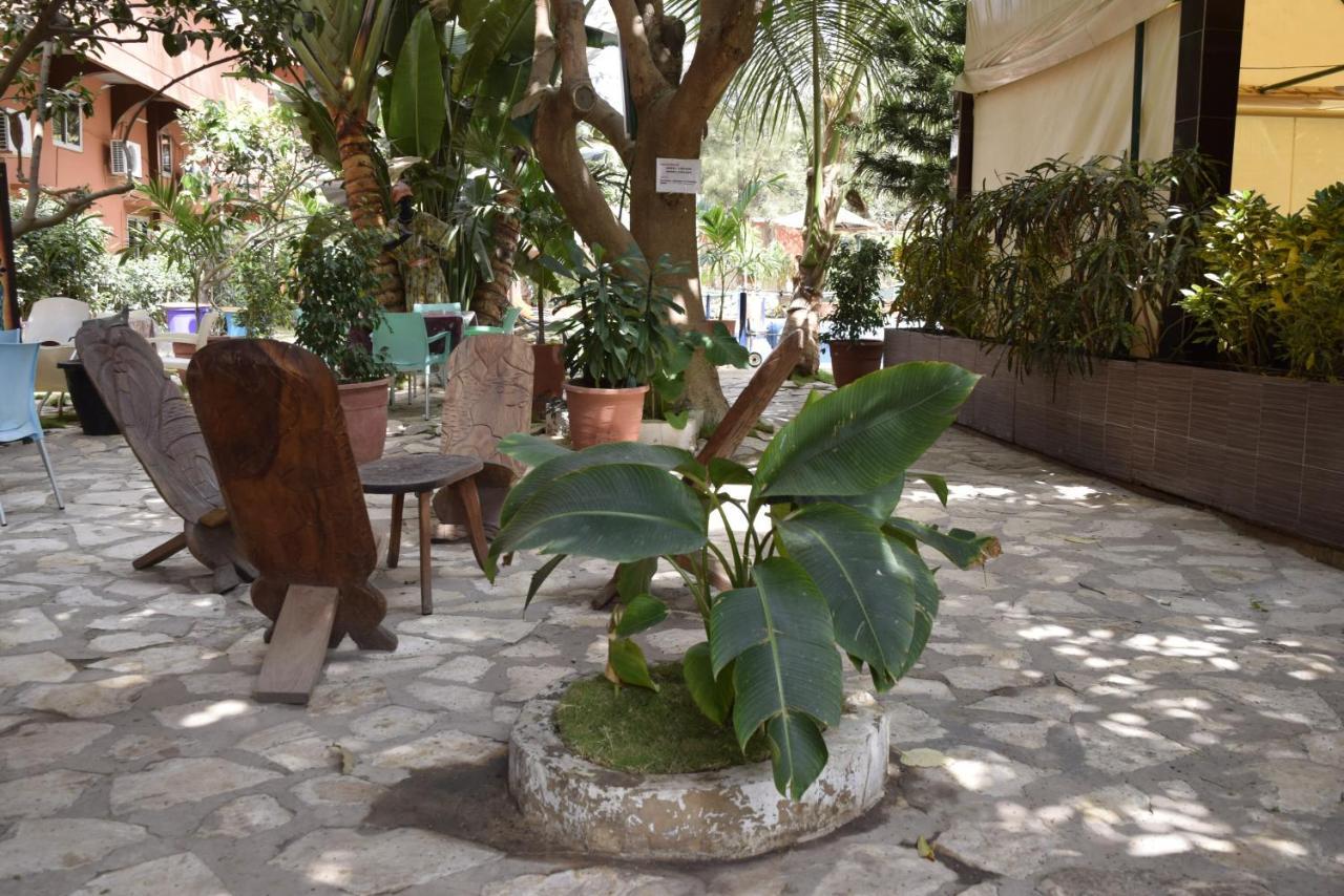 Hôtel Fana à Dakar Extérieur photo