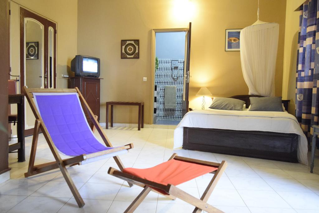 Hôtel Fana à Dakar Extérieur photo